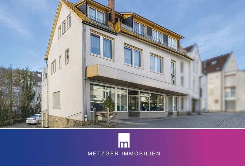 Bezugsfreies Wohn- & Geschäftshaus in 1A-Lage: Gewerbefläche, Wohnungen, Garten & Stellplätze
